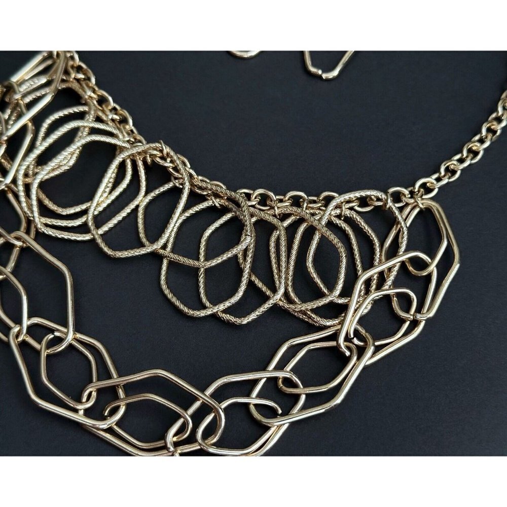 Fashion Jewelry set Bib geometric gold tone necklace 16” & drop dangle earrings - Picture 5 of 7